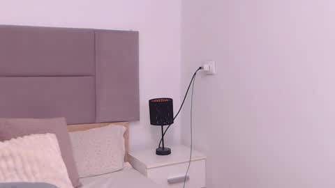 Snapshot of miryamines chatting on 8, 12, 2024 MiryamInes online show from 8, 12, 2024