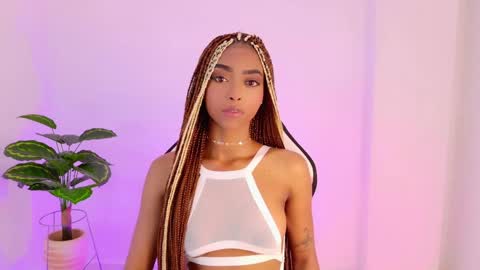 Snapshot of mis_nicole chatting on 27, 11, 2025 Andrea Thanks guys for the support online show from 27, 11, 2025