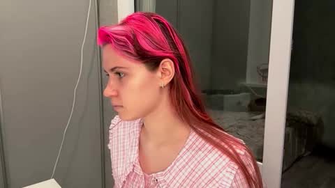 Molly online show from 2, 10, 2025