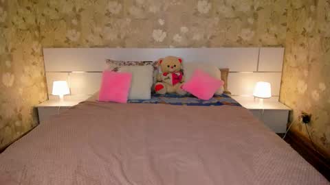 mishapallmer online show from 27, 2, 2026