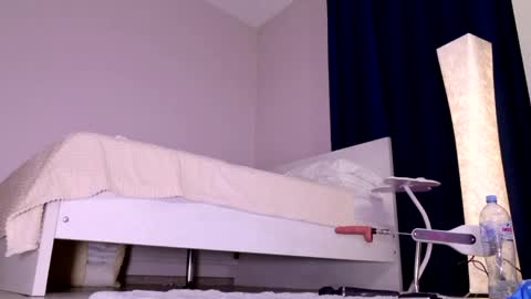 Mishel online show from 18, 4, 2026