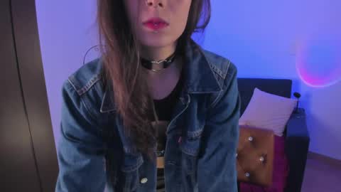 KRAVE  online show from 8, 4, 2026