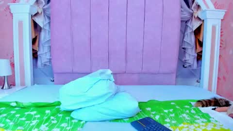 Mishell online show from 2, 11, 2025