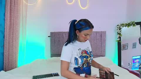 misofialeal online show from 11, 4, 2026