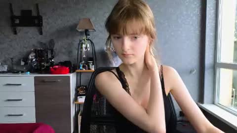 Snapshot of miss___alisa chatting on 15, 6, 2026 Alisa NONNUDE online show from 15, 6, 2026