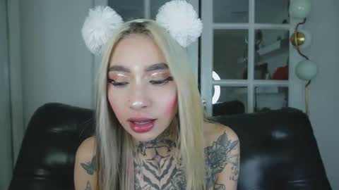 miss___angel online show from 10, 2, 2026