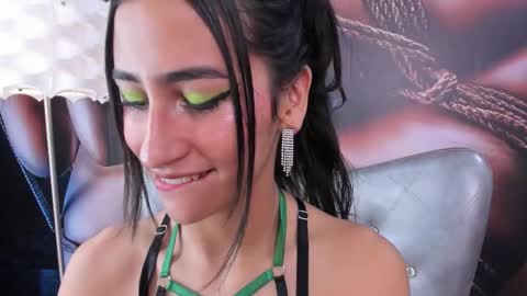 Taylor online show from 4, 12, 2025