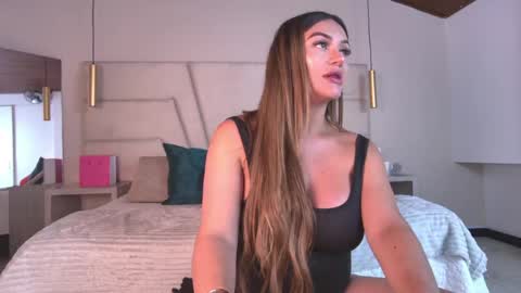 Snapshot of miss__ary_ chatting on 24, 4, 2026 miss__ary_ online show from 24, 4, 2026