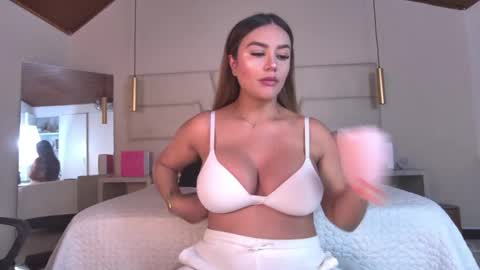 Snapshot of miss__ary_ chatting on 2, 5, 2026 miss__ary_ online show from 2, 5, 2026