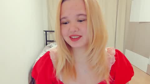 Snapshot of miss__selena chatting on 19, 1, 2025 miss__selena online show from 19, 1, 2025