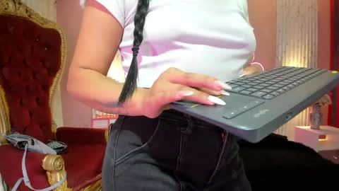 Snapshot of miss__star_ chatting on 28, 4, 2026 miss__star_ online show from 28, 4, 2026
