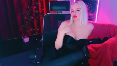 Snapshot of miss_alice_silver chatting on 14, 6, 2026 miss_alice_silver online show from 14, 6, 2026