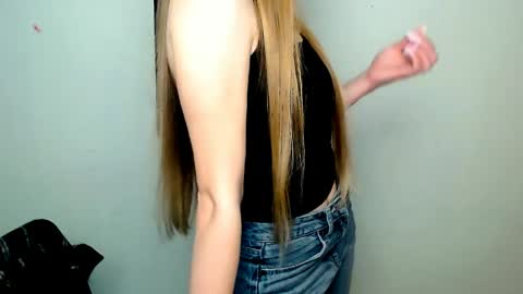 Snapshot of miss_angelina_ chatting on 20, 5, 2026 Angelina online show from 20, 5, 2026