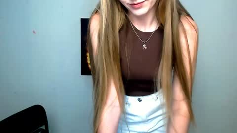 Snapshot of miss_angelina_ chatting on 12, 6, 2026 Angelina online show from 12, 6, 2026