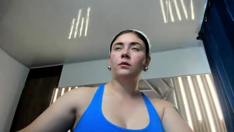 Snapshot of miss_bella3 chatting on 14, 4, 2026 bella online show from 14, 4, 2026