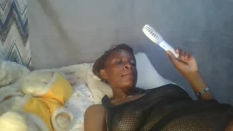 miss_belllo online show from 8, 3, 2025