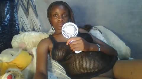 miss_belllo online show from 11, 3, 2025