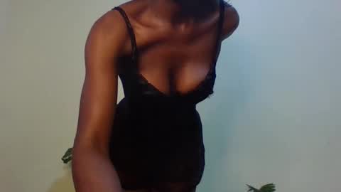 Snapshot of miss_cisca chatting on 12, 1, 2025 miss_cisca online show from 12, 1, 2025