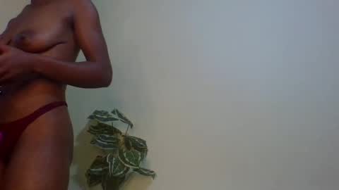 Snapshot of miss_cisca chatting on 3, 3, 2025 miss_cisca online show from 3, 3, 2025