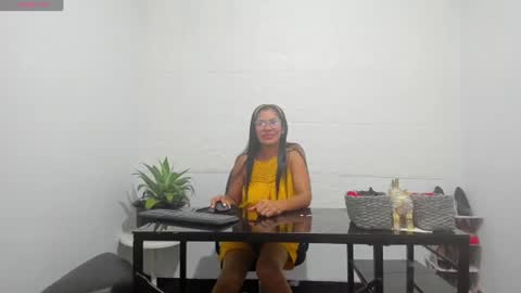 Snapshot of miss_clarepocahose chatting on 13, 6, 2026 Clare PocaHose online show from 13, 6, 2026