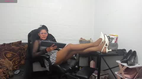 Snapshot of miss_clarepocahose chatting on 9, 7, 2026 Clare PocaHose online show from 9, 7, 2026