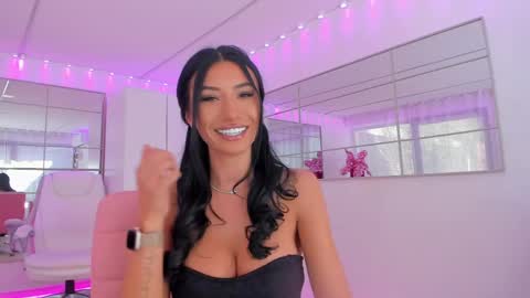 miss_diamond__ online show from 7, 4, 2026