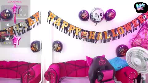 Snapshot of miss_dolly1 chatting on 31, 10, 2025 Melanie online show from 31, 10, 2025