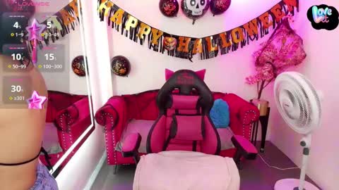 Snapshot of miss_dolly1 chatting on 3, 11, 2025 Melanie online show from 3, 11, 2025