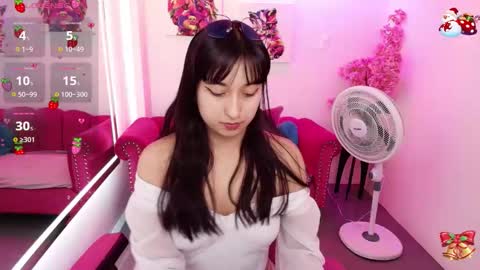 Snapshot of miss_dolly1 chatting on 21, 11, 2025 Melanie online show from 21, 11, 2025