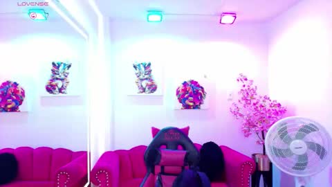 Snapshot of miss_dolly1 chatting on 23, 3, 2026 Melanie online show from 23, 3, 2026
