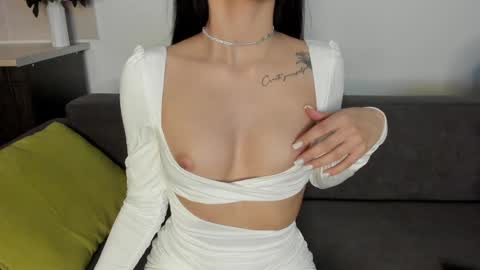 Emily online show from 25, 12, 2024