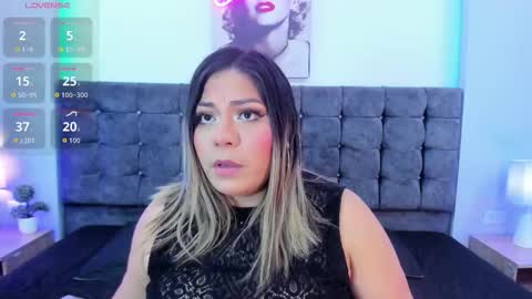 Snapshot of miss_horney chatting on 19, 10, 2025 miss_horney online show from 19, 10, 2025