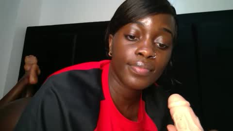 SensuElle  WHAT I DONT SHOW HERE... YOULL ONLY SEE IN PRIVATE  online show from 11, 10, 2025