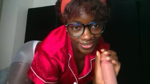 SensuElle  WHAT I DONT SHOW HERE... YOULL ONLY SEE IN PRIVATE  online show from 18, 4, 2026