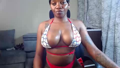 Snapshot of miss_kiiki chatting on 11, 2, 2025 miss_kiiki online show from 11, 2, 2025