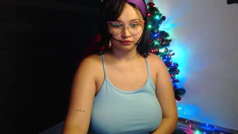 Snapshot of miss_ly_ chatting on 16, 12, 2024 ly independent model online show from 16, 12, 2024