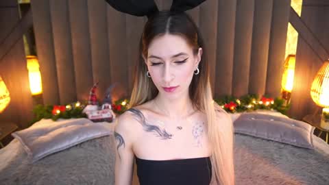   online show from 30, 12, 2024