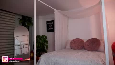 Snapshot of miss_meii chatting on 18, 6, 2026 Alejandra online show from 18, 6, 2026