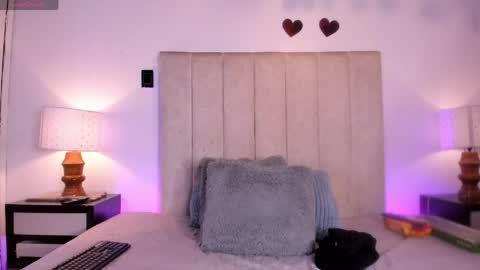 Snapshot of miss_milf_ chatting on 28, 4, 2026 miss_milf_ online show from 28, 4, 2026