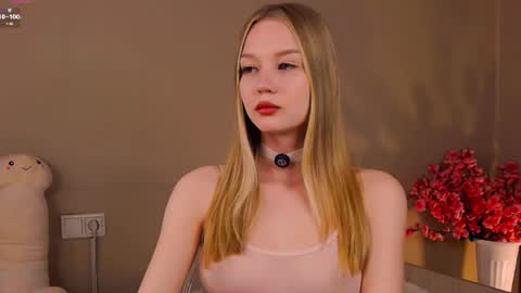 Snapshot of miss_nicoletta chatting on 29, 4, 2026 Nicole online show from 29, 4, 2026