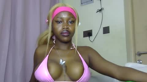 Snapshot of miss_sexyyy chatting on 14, 4, 2026 miss_sexyyy online show from 14, 4, 2026