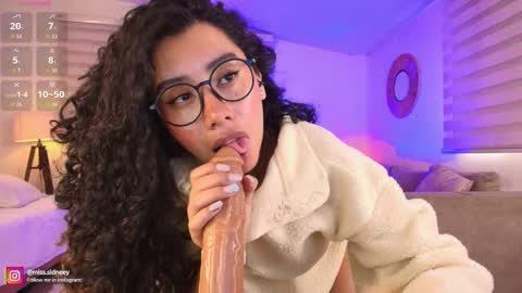 Amy Olivera online show from 1, 4, 2026