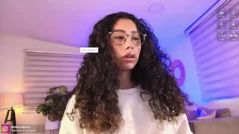 Snapshot of miss_sidney chatting on 20, 4, 2026 Amy Olivera online show from 20, 4, 2026