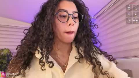 Snapshot of miss_sidney chatting on 21, 4, 2026 Amy Olivera online show from 21, 4, 2026
