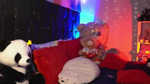 Sophie Cardenas ..... independent model online show from 8, 1, 2025