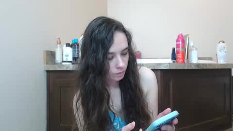 Snapshot of miss_sunshine01 chatting on 19, 1, 2025 Bella online show from 19, 1, 2025