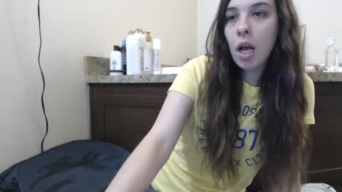 Snapshot of miss_sunshine01 chatting on 7, 2, 2025 Bella online show from 7, 2, 2025