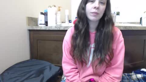 Snapshot of miss_sunshine01 chatting on 11, 2, 2025 Bella online show from 11, 2, 2025