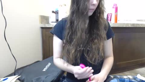 Snapshot of miss_sunshine01 chatting on 15, 2, 2025 Bella online show from 15, 2, 2025