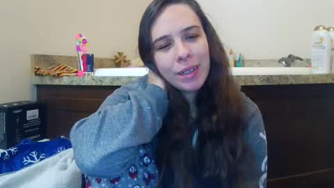 Snapshot of miss_sunshine01 chatting on 7, 10, 2025 Bella online show from 7, 10, 2025